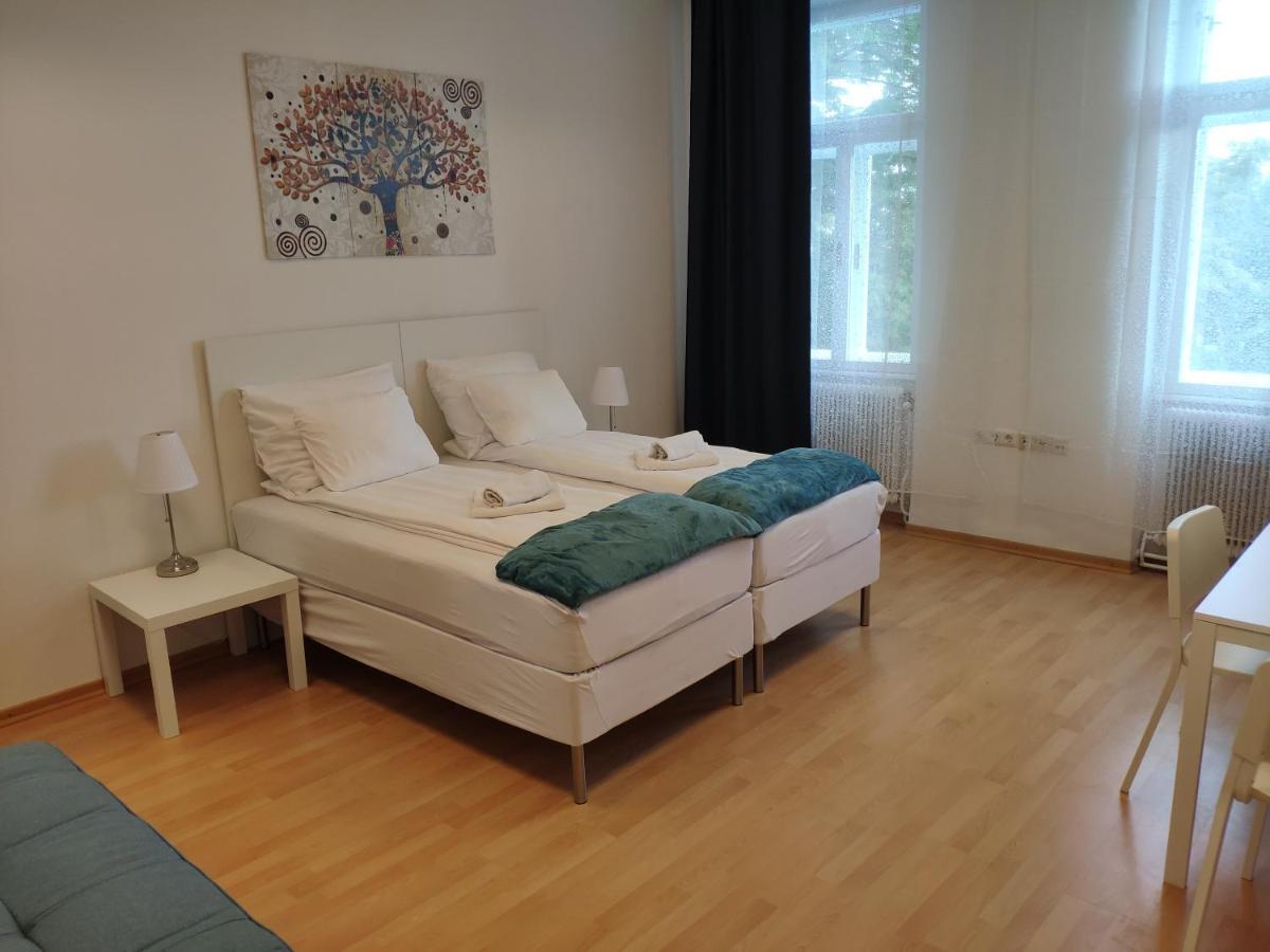 1210apartment Apartment *