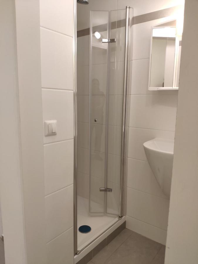 1210apartment *