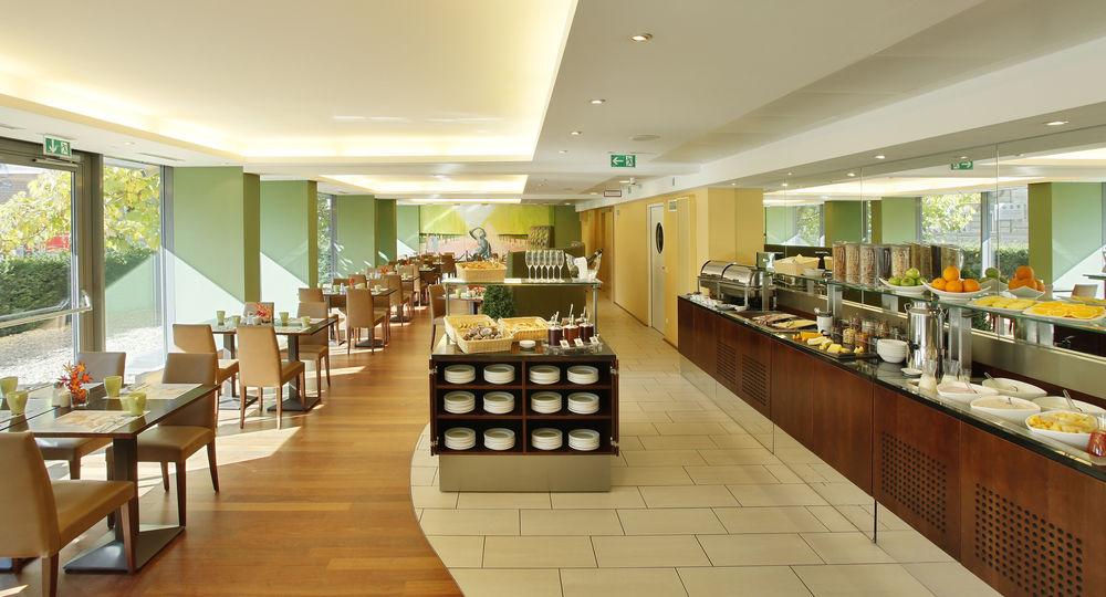 Hotel Courtyard By Marriott Schoenbrunn