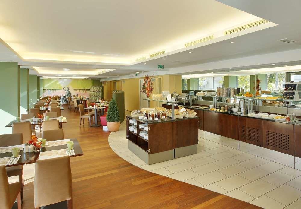 Courtyard By Marriott Schoenbrunn Hotel