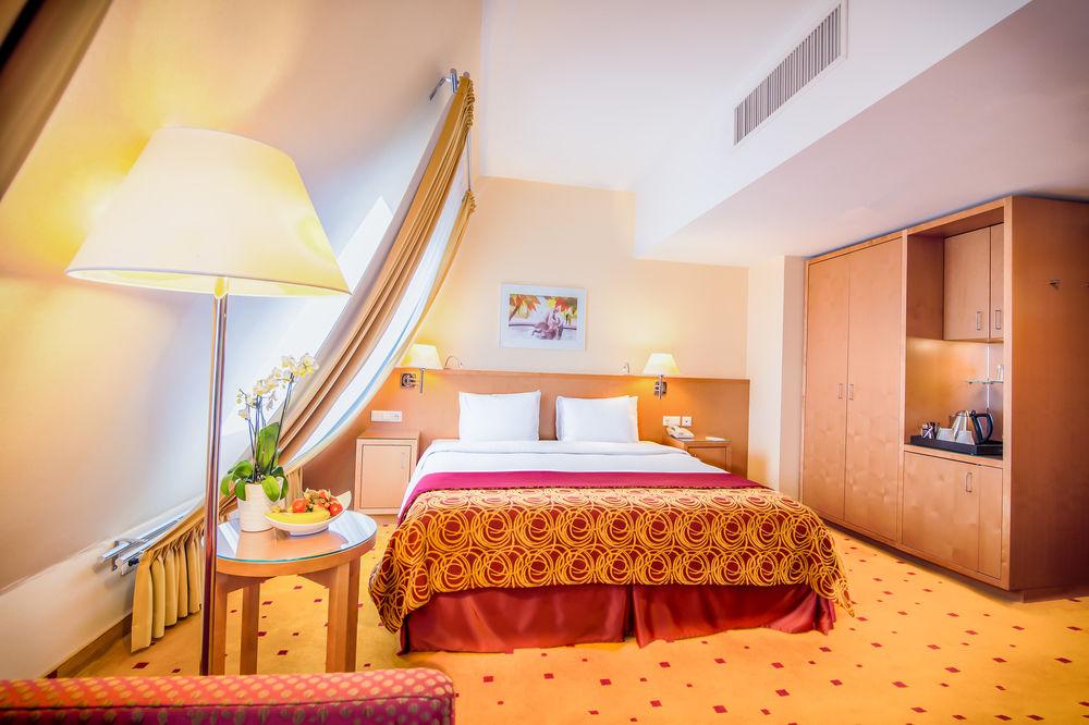 Hotel Courtyard By Marriott Schoenbrunn 4*