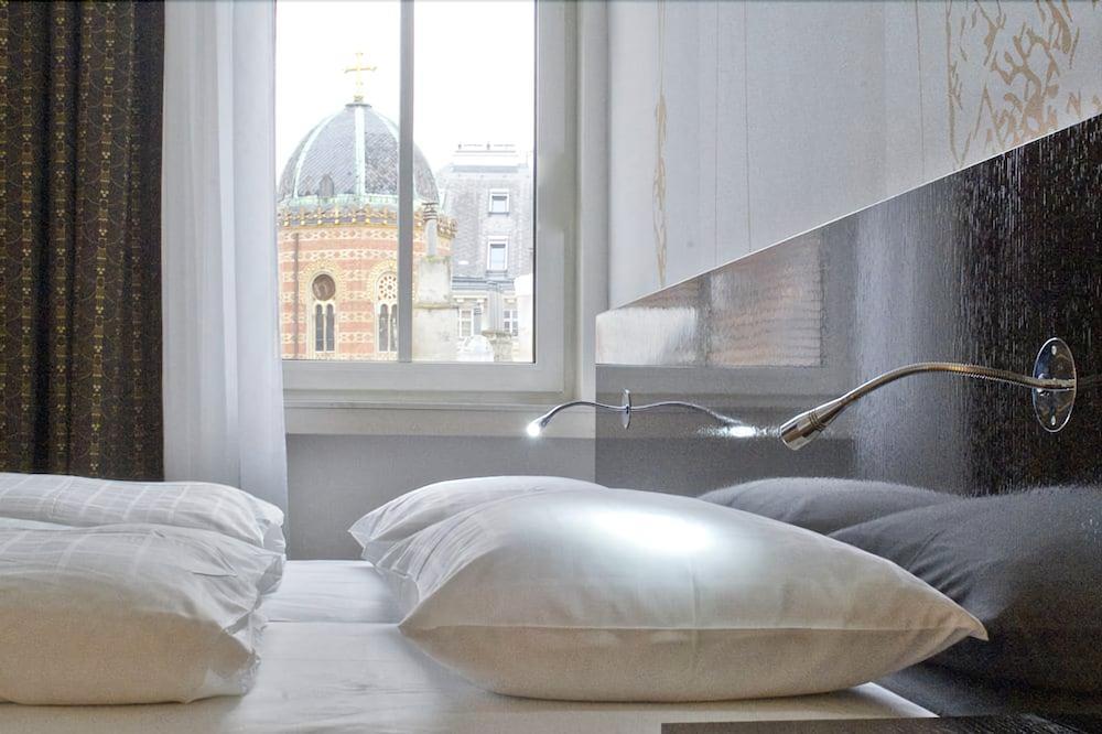 Alma Boutique-hotel Hotel 4*