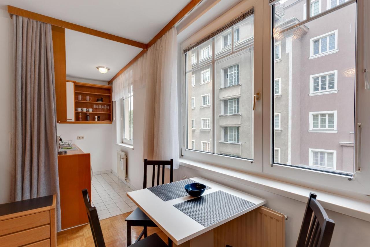 Apartment Close To Shopping Mile