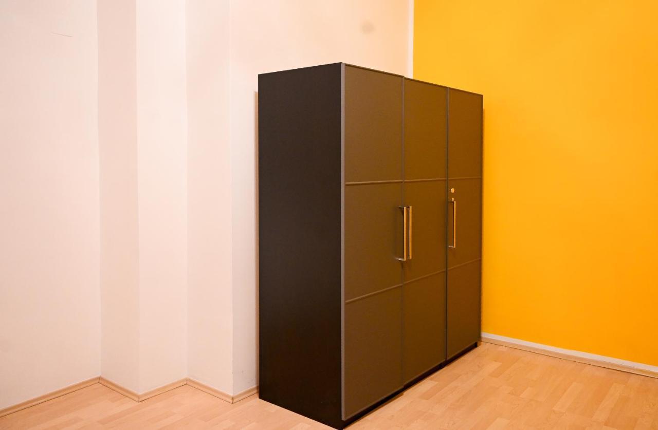 Elegant Altes Akh Apartment
