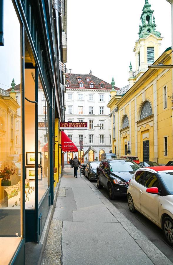 Backpacker Hofburg