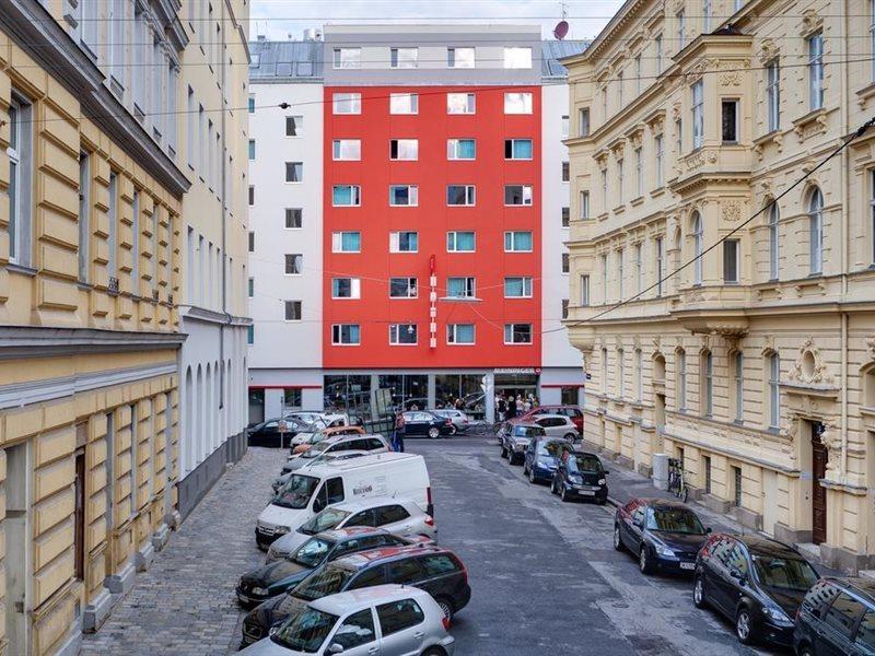 Meininger Downtown Franz 3*