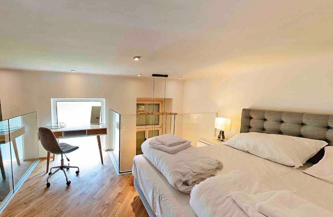 Zeus Design Loft