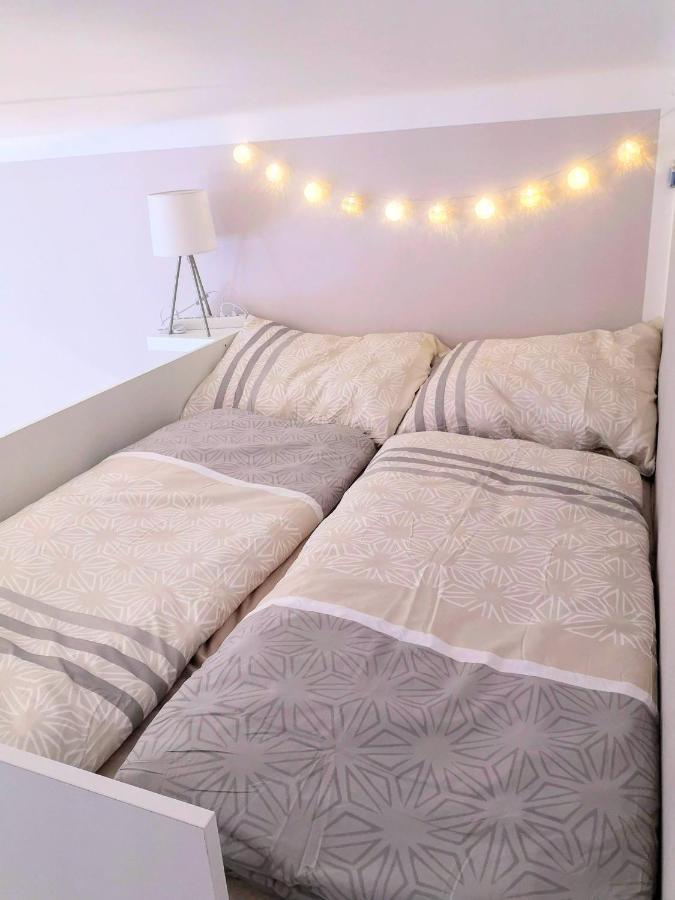 Cozy Modern Nest In The Heart Of With Netflix Apartment