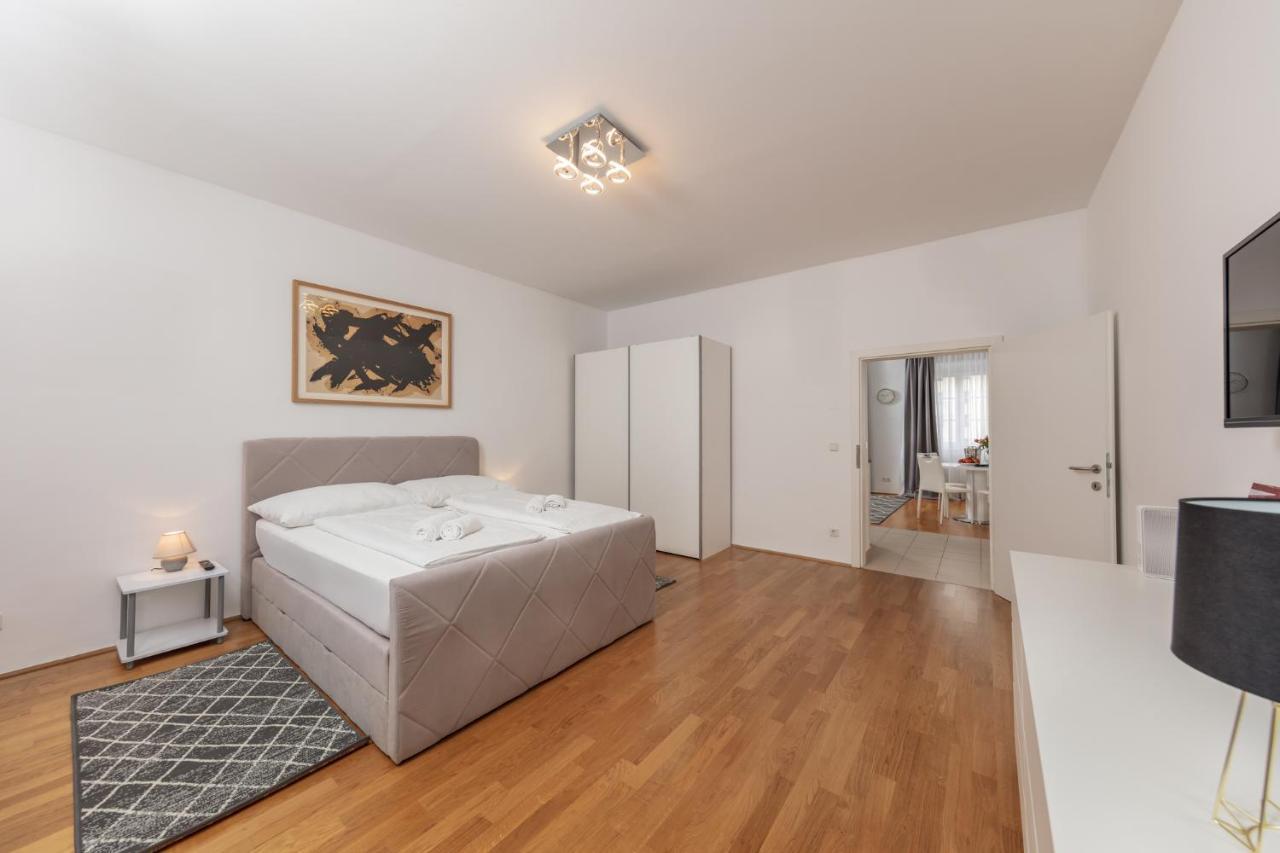 Krongasse Apartment *