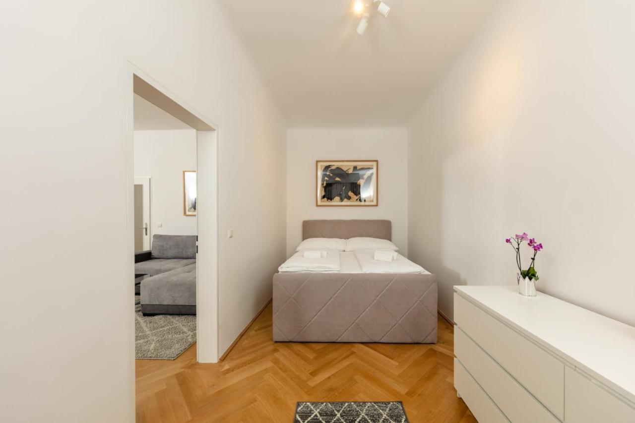 Krongasse Apartment *