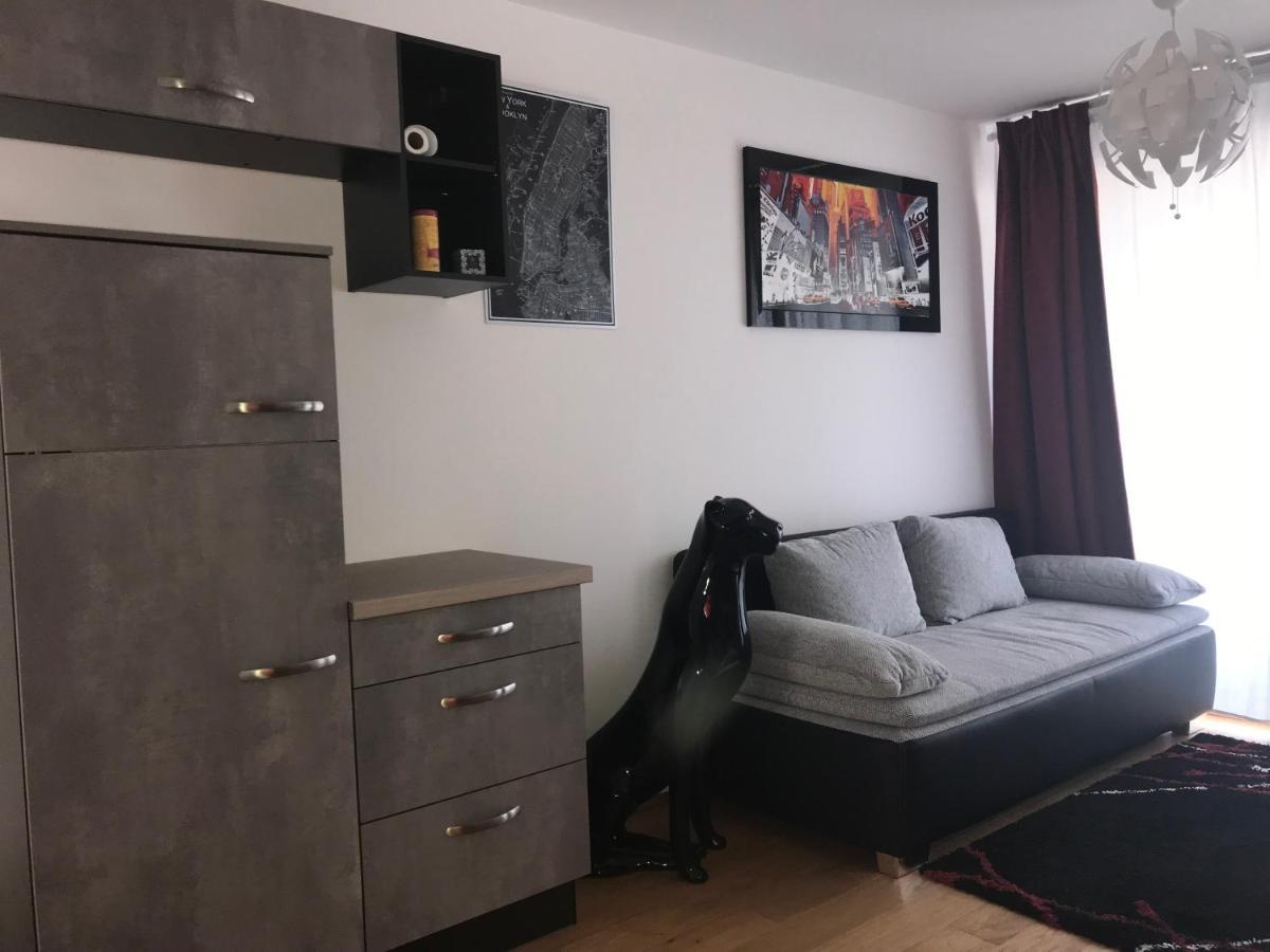 Red Flower With Pool - 5 Min To Apartment Vienna