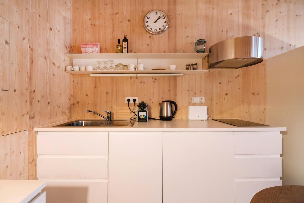 Apartment Near Metro Station