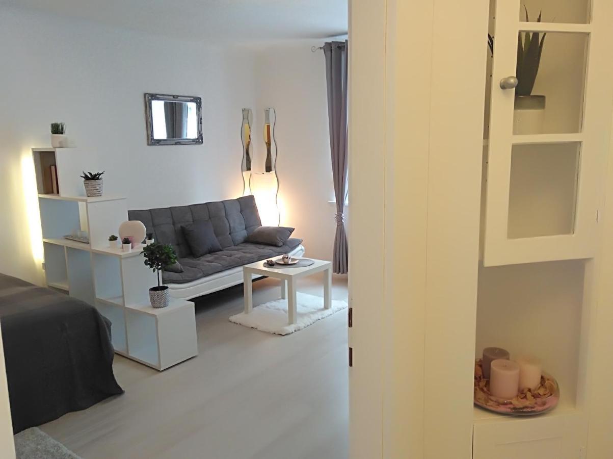 Anastasia-apartment & Garage