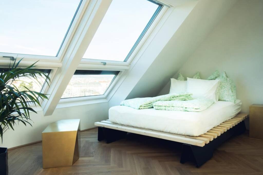 Blackriver Loft Mit Gratis Parkplatz Nahe Schoenbrunn Und U6