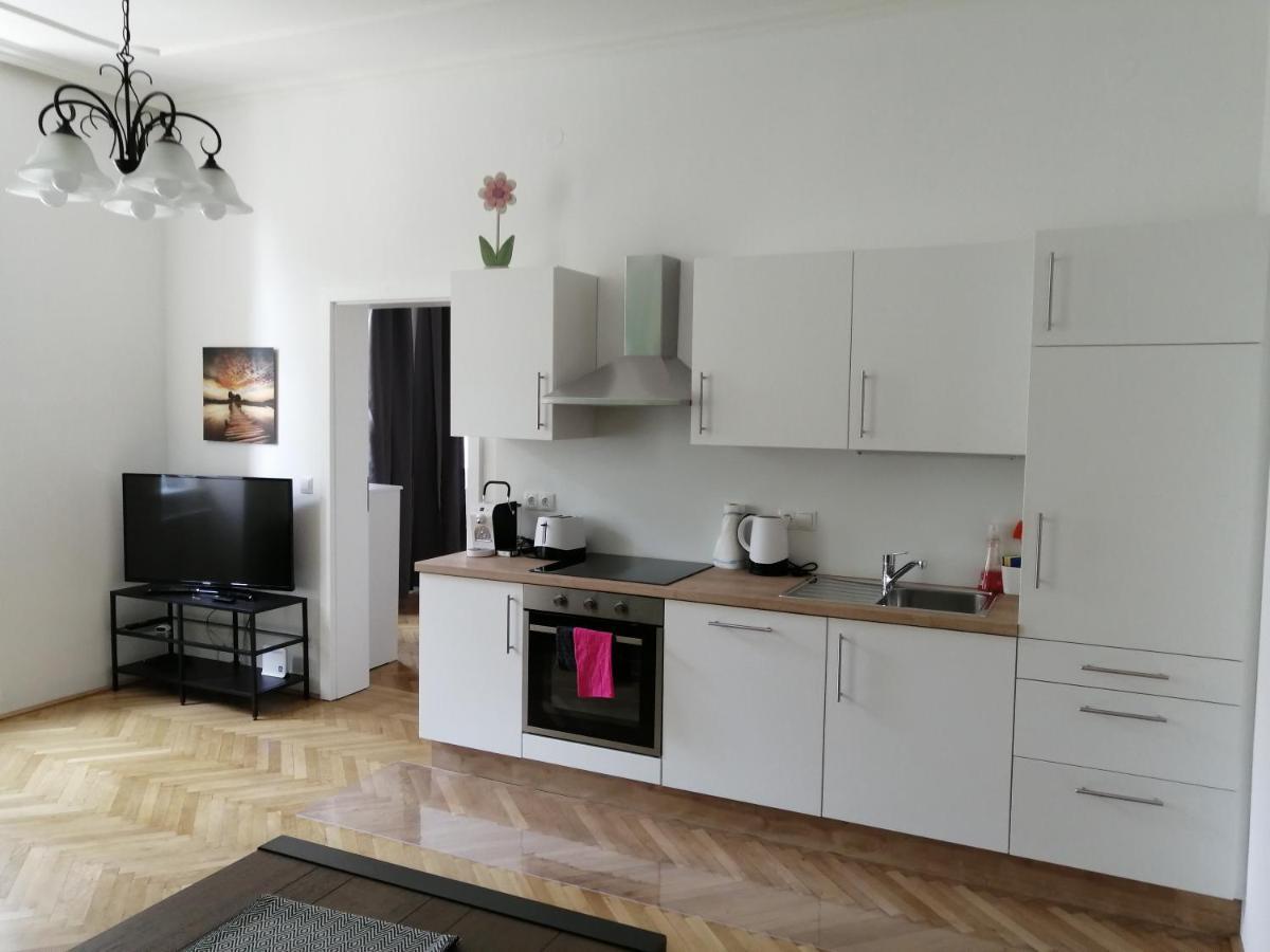 Near Yppenplatz & Brunnenmarkt Apartamento *