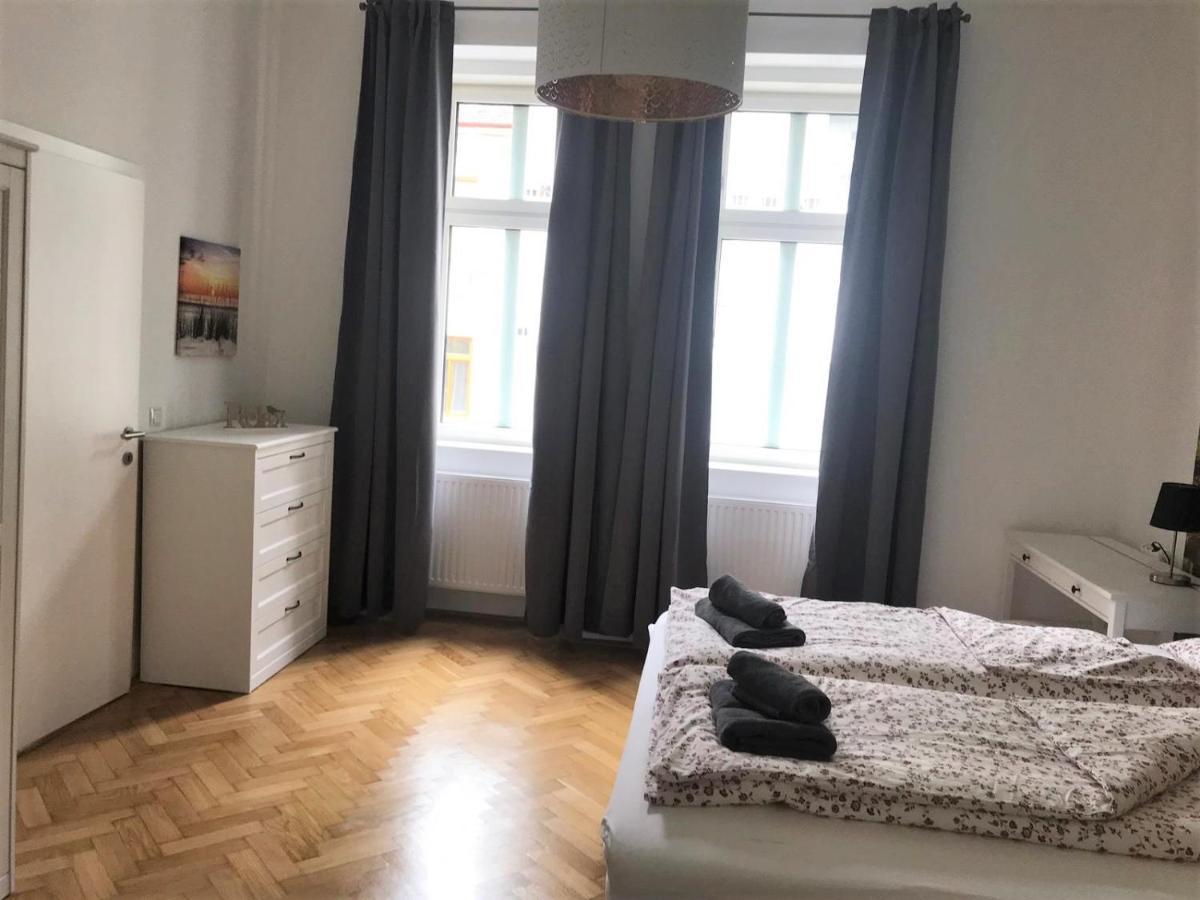 Near Yppenplatz & Brunnenmarkt Apartamento