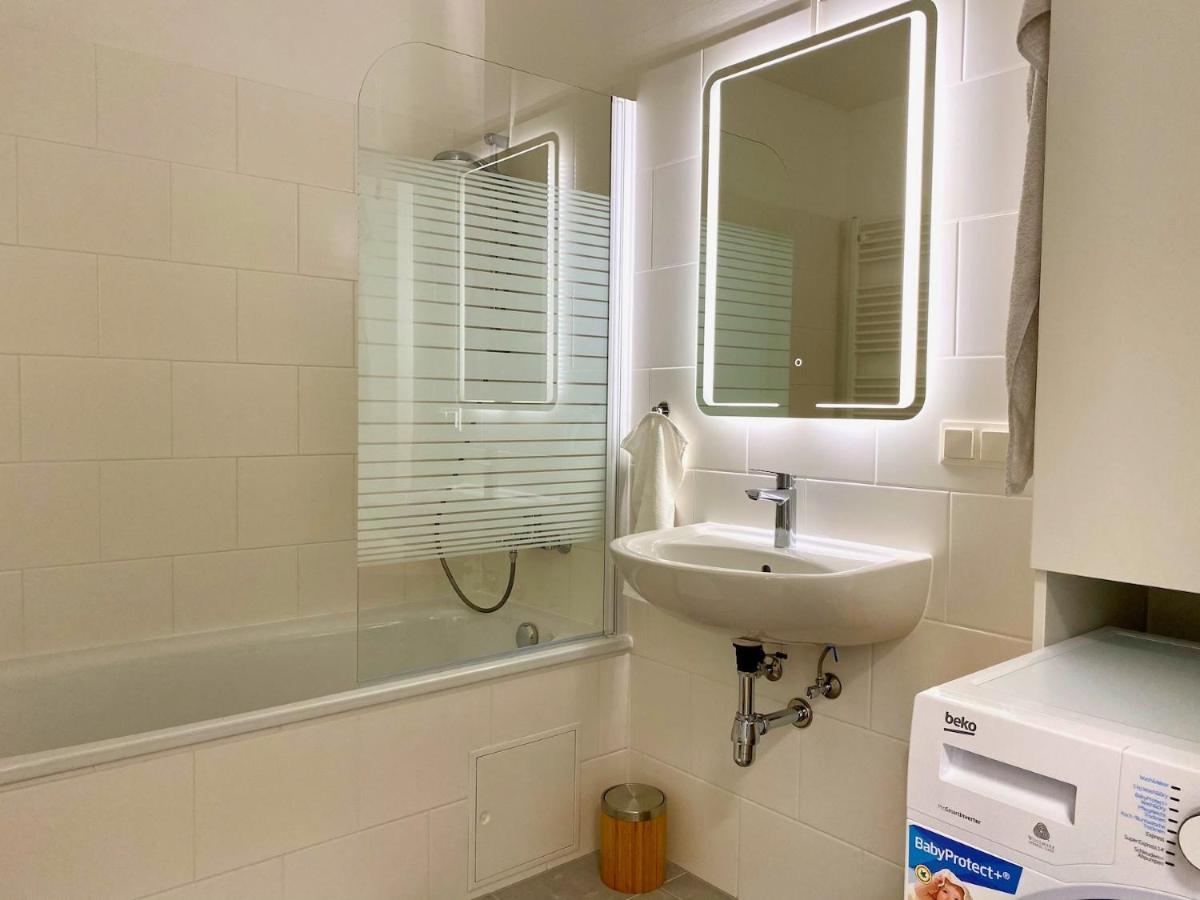 Sonnenwohnen Penthouse Direkt Bei U-bahn Und Therme Mit Anbindung Ins Zentrum * Wien