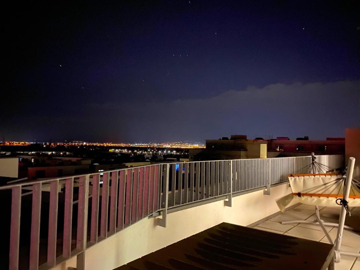 Sonnenwohnen Penthouse Direkt Bei U-bahn Und Therme Mit Anbindung Ins Zentrum Apartment Wien