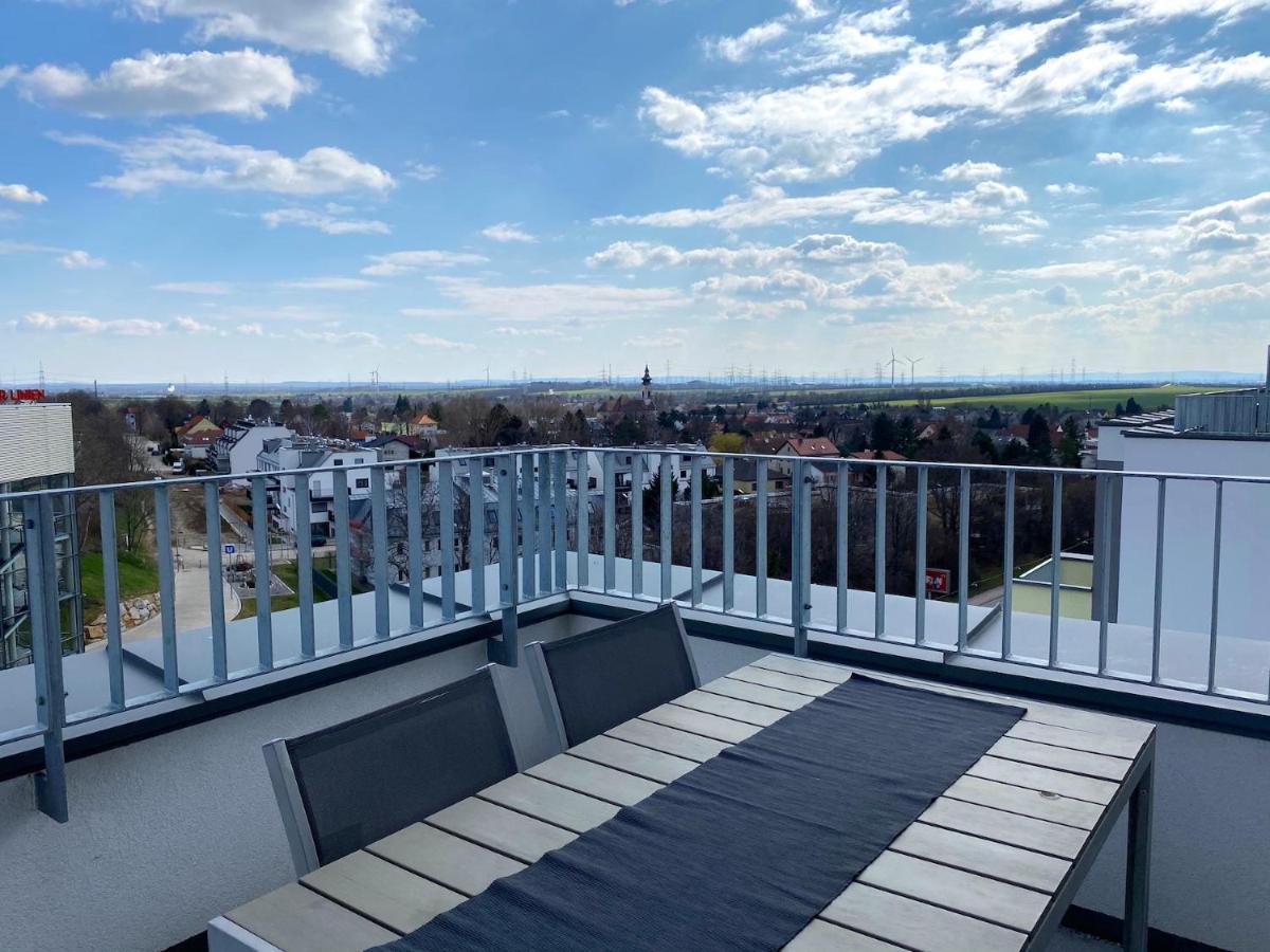 Apartment Sonnenwohnen Penthouse Direkt Bei U-bahn Und Therme Mit Anbindung Ins Zentrum Wien