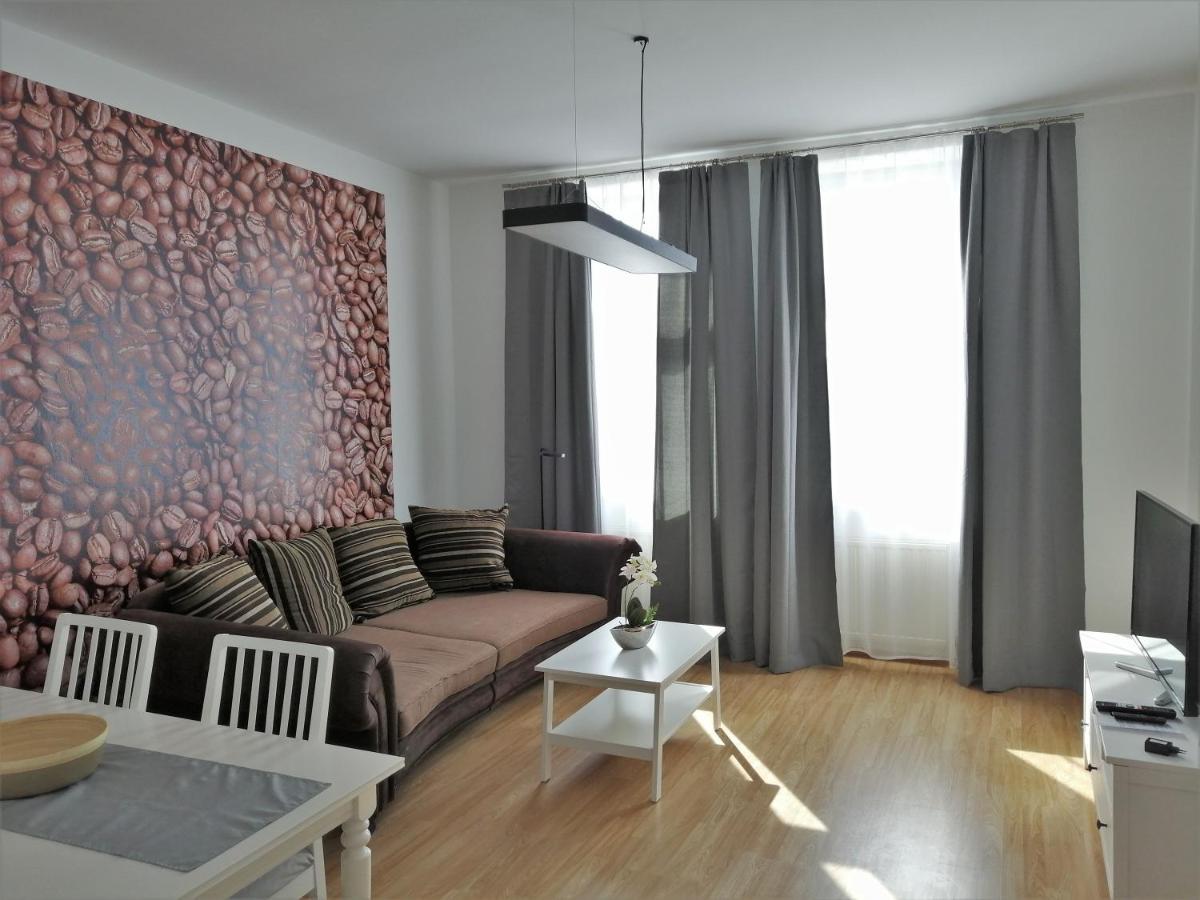 Near Yppenplatz & Brunnenmarkt