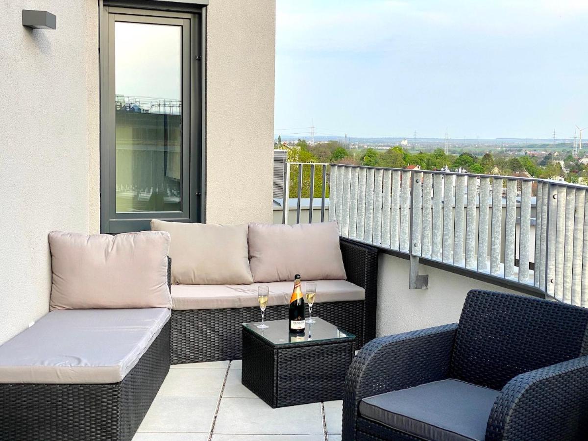 Sonnenwohnen Penthouse Direkt Bei U-bahn Und Therme Mit Anbindung Ins Zentrum