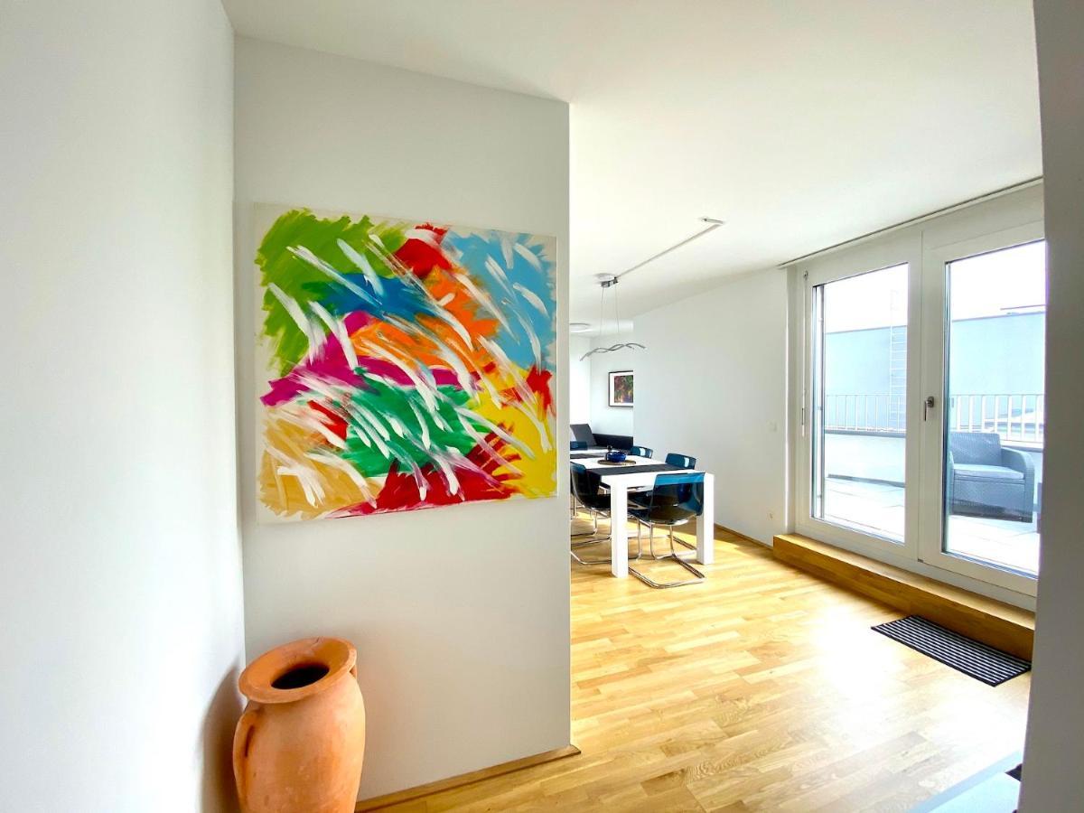 Sonnenwohnen Penthouse Direkt Bei U-bahn Und Therme Mit Anbindung Ins Zentrum Apartment *