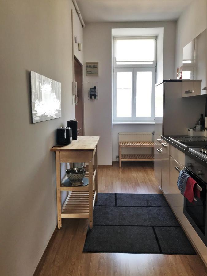 Near Yppenplatz & Brunnenmarkt Viena
