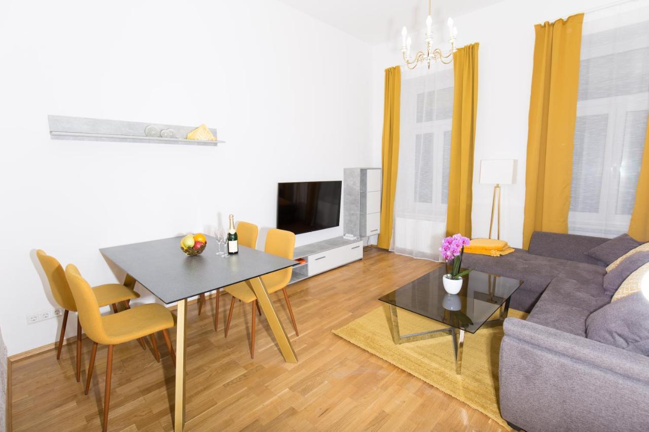 Rosenstein By Family & Apartment