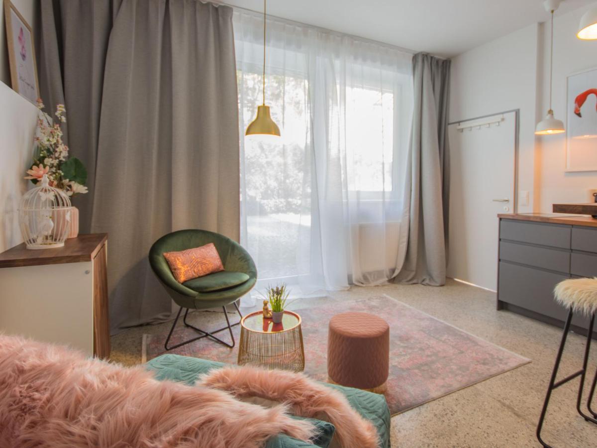 Apartment Hideaways - Nikolai Homes