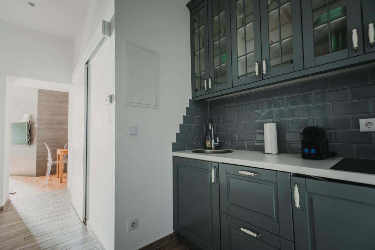 Zeus Design Lovely Apartment