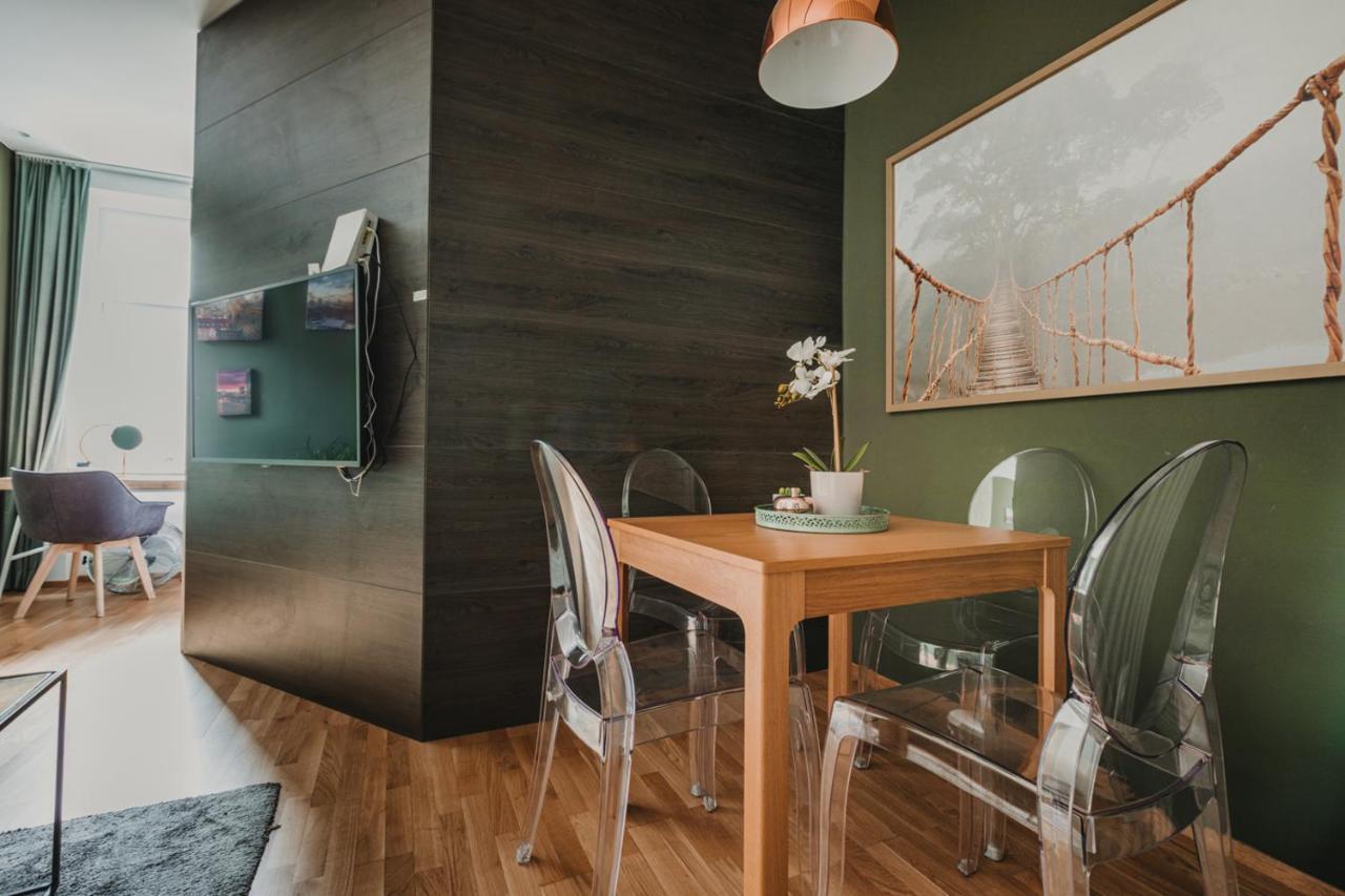 Apartment Zeus Design Lovely