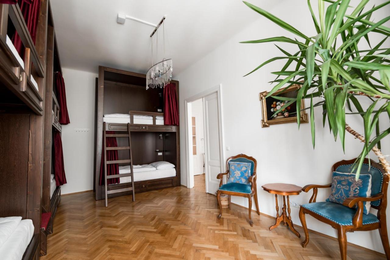 Boutique - Premium Hostel *