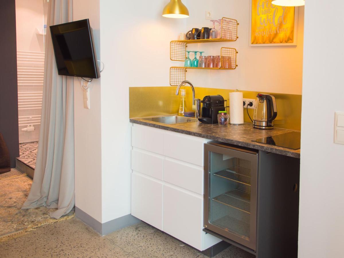 Hideaways - Nikolai Homes Apartment