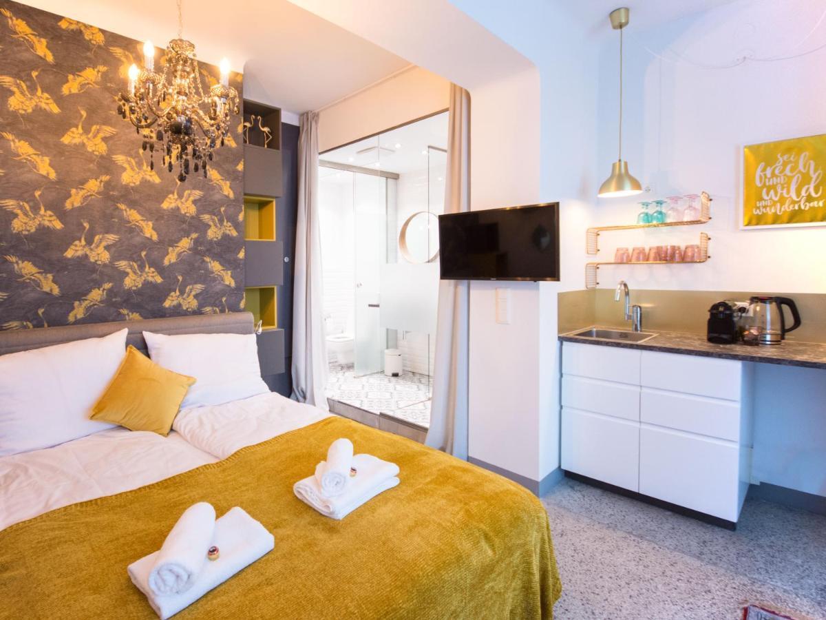 Apartment Hideaways - Nikolai Homes *