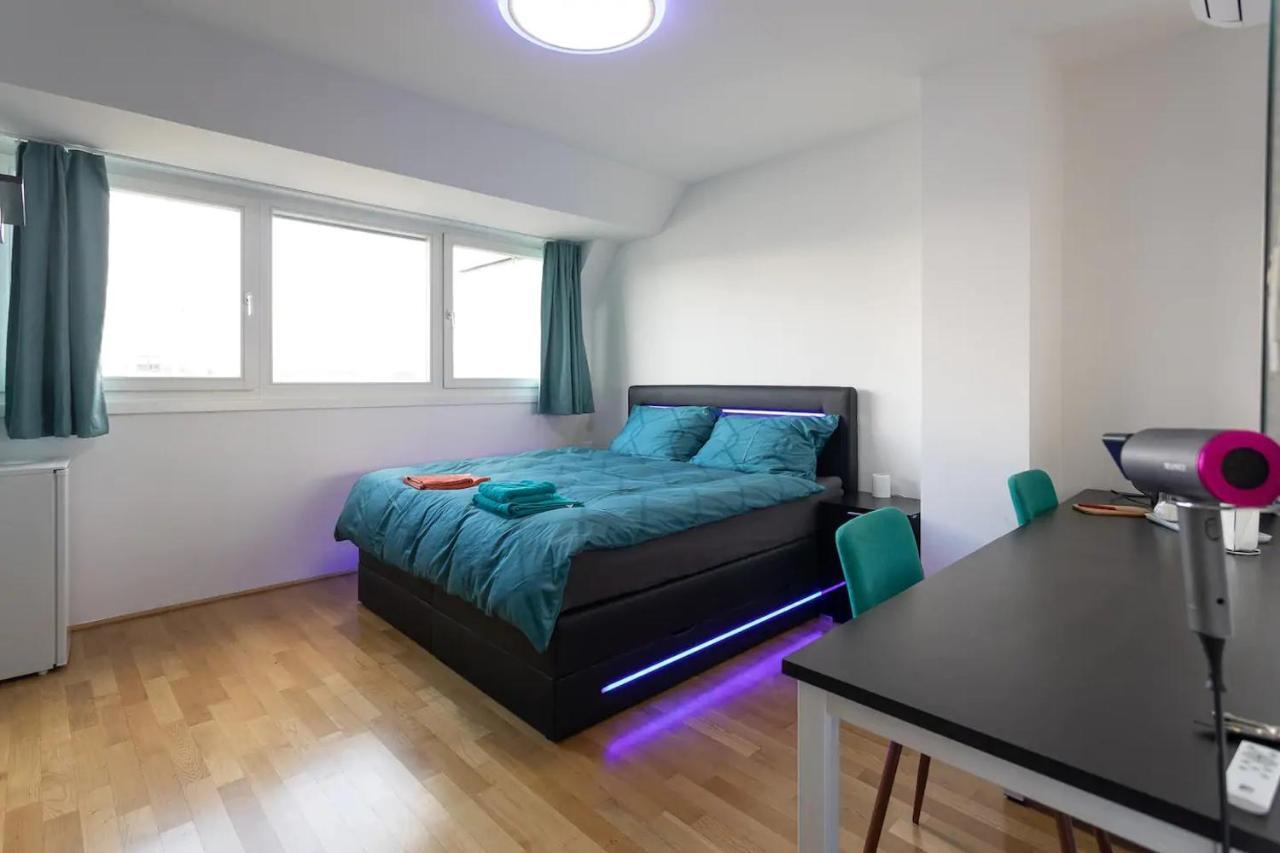 Privatunterkunft Private With Ac- Microwave, Personal Fridge & Metro Access - 7 Min To Center Wien