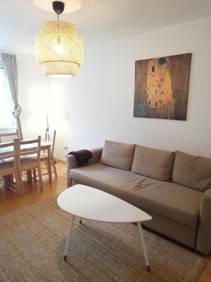 Living - Rustengasse