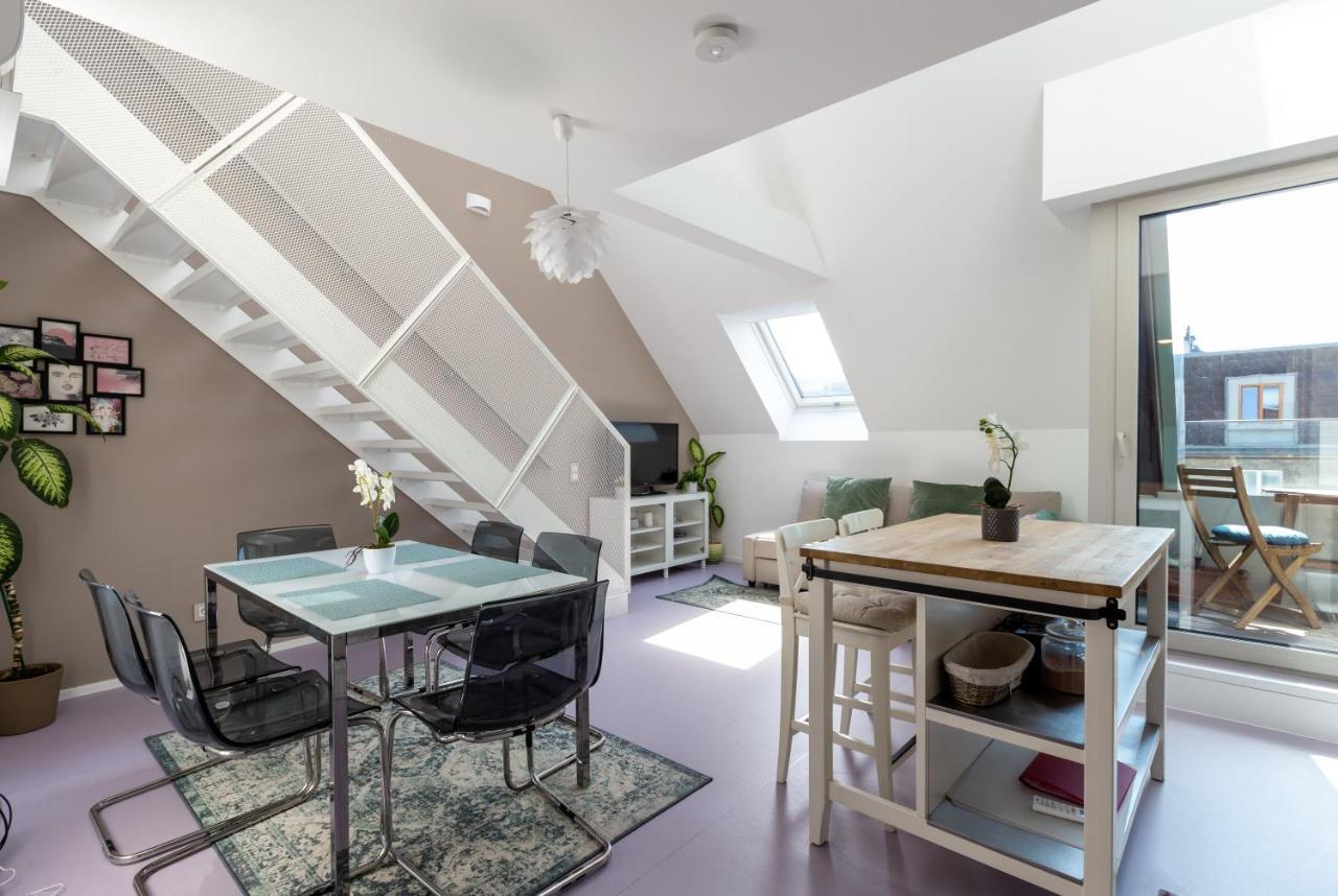 Julius 6 - Duplex 5 Mins To Center Apartment