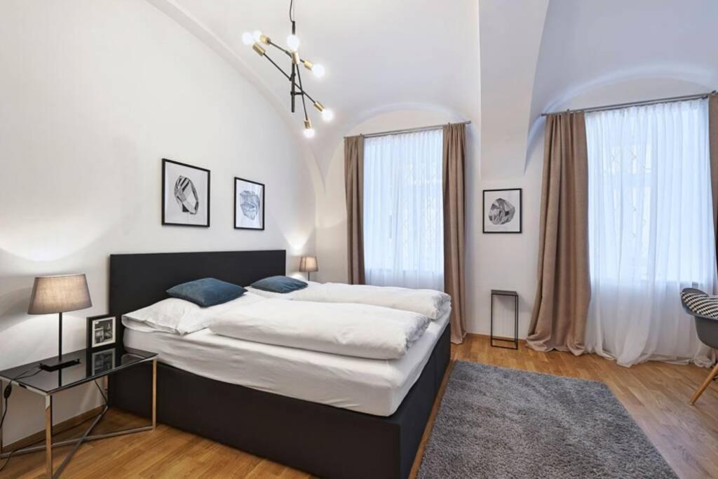 Apartment Crown 6 *