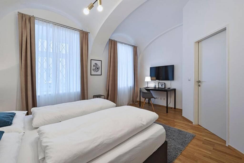 Apartment Crown 6