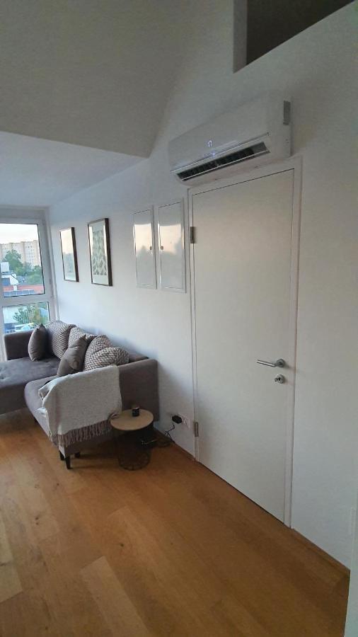 Rooftop Terrace, Free Garage Parking And Pool! Appartamento