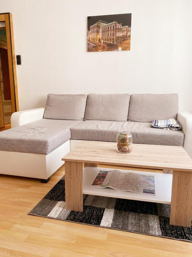 Sunny Apartment