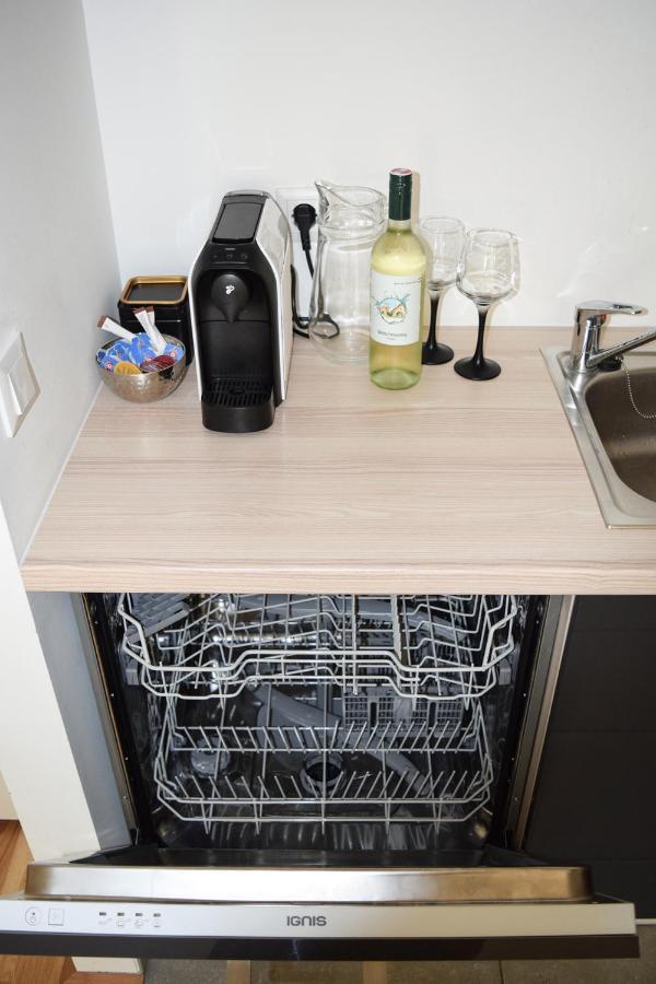 Apartment Cosy New 3min To Vic/uno-city And Danube