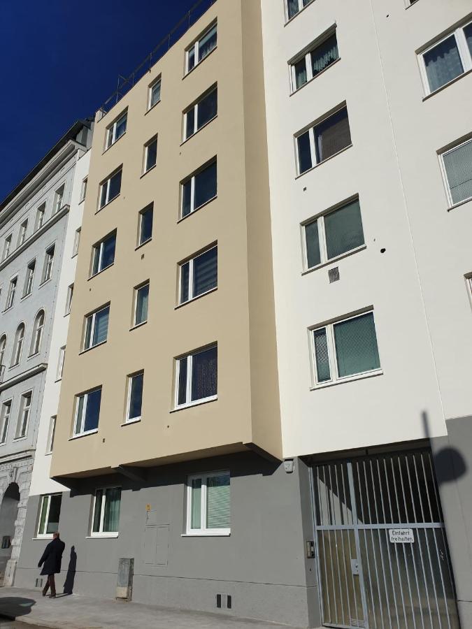 Apartment Rated - Ac, Wifi, 24h7days Self Check-in, Board Games, Netflix Vienna