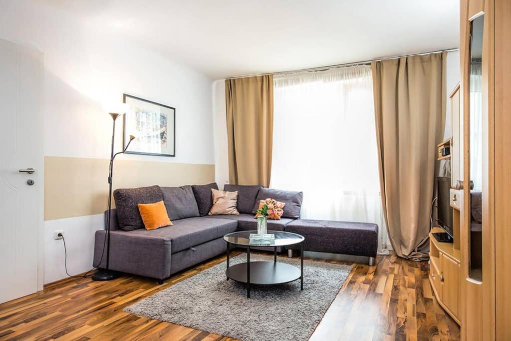 Cosy Near Stephansplatz Apartment *