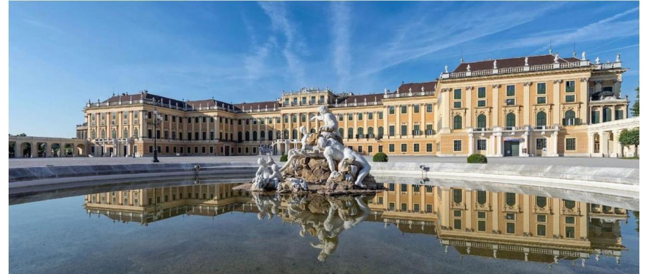 Between Schoenbrunn And The Center L Lf31 Wien