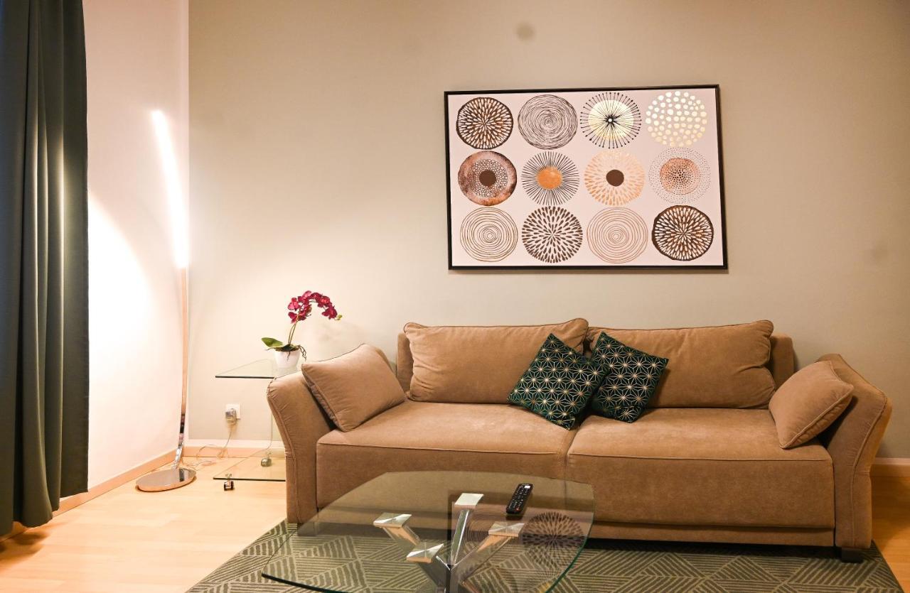 Elegant Altes Akh Apartment Vienna