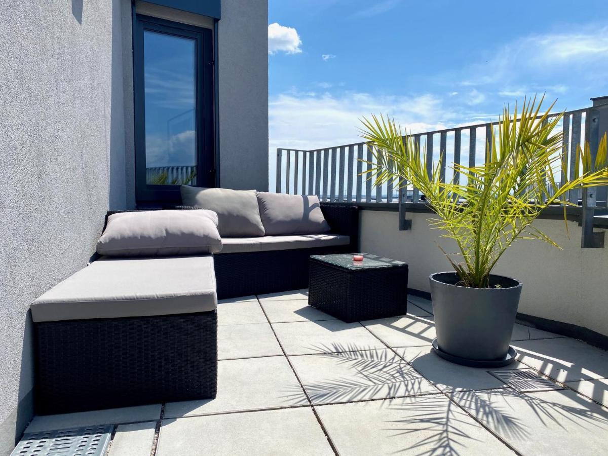 Sonnenwohnen Penthouse Direkt Bei U-bahn Und Therme Mit Anbindung Ins Zentrum