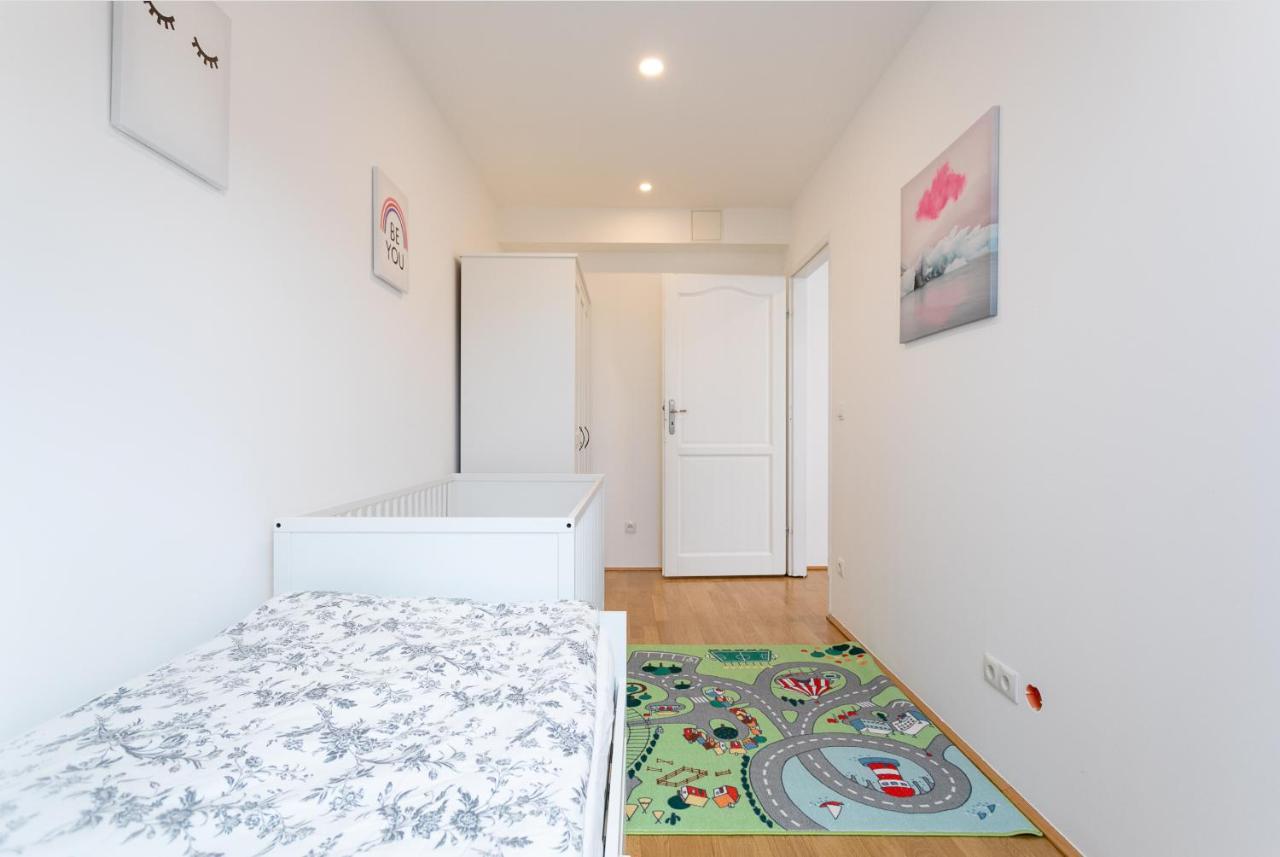 Apartment Skyline Oase L Dg7'12 *