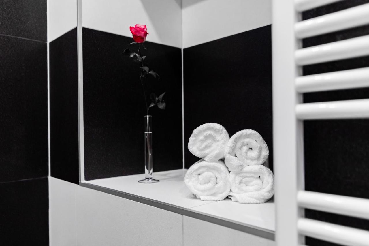 Sophies Place Augarten - Imperial Lifestyle Parking Apartment Vienna