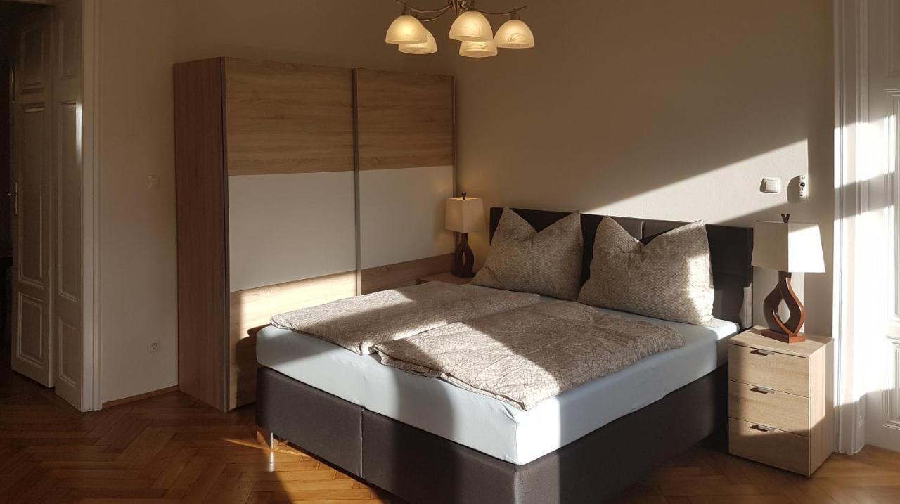 Apartment #8 Mit Terrasse In Nahe Einer Einkaufsstrasse Vienna